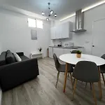 Almendros - Free Parking *