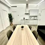 Almendros - Free Parking