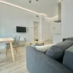 Almendros - Free Parking