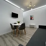 Almendros - Free Parking *