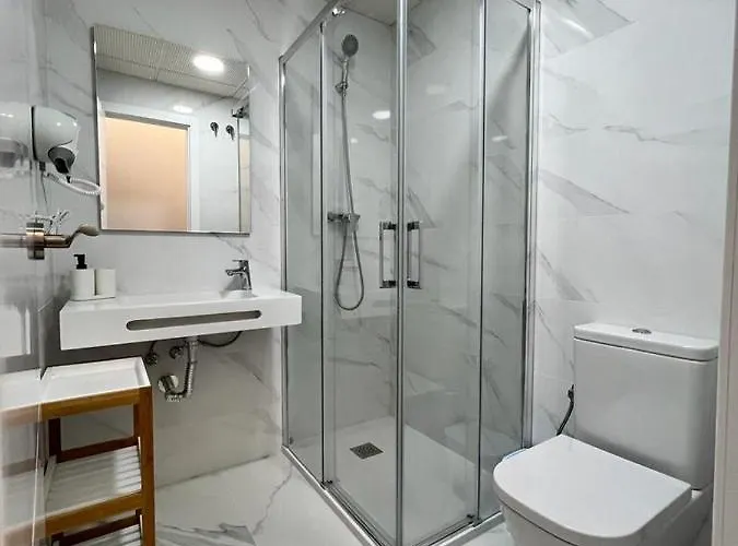 Almendros - Free Parking