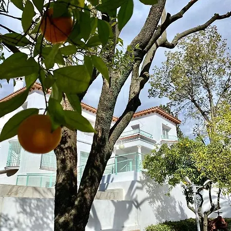 Almendros - Free Parking