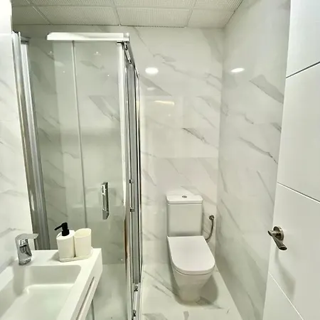 Almendros - Free Parking Appartement *