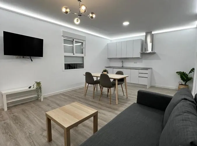 Almendros - Free Parking